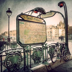 photo du métro Paris Saint Michel, Tirage artistique de Paris