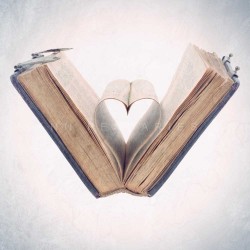 The book of love - Photographie d'art - Photographie artistique